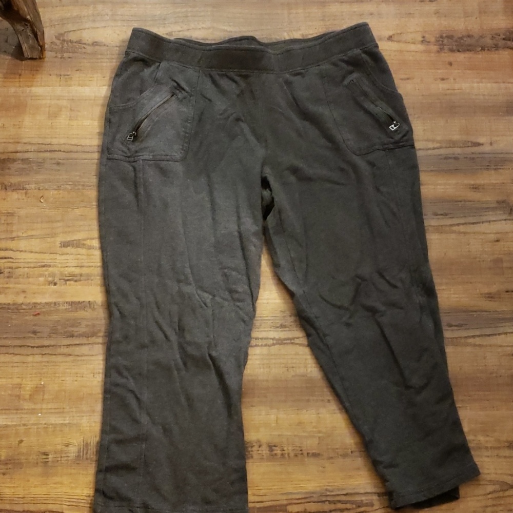 Ankle stretch pants